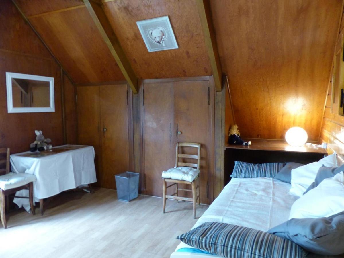Chalet Familial Pres De Vichy, Terrasse, Animaux Acceptes - Fr-1-489-274 Le Vernet  Exteriér fotografie